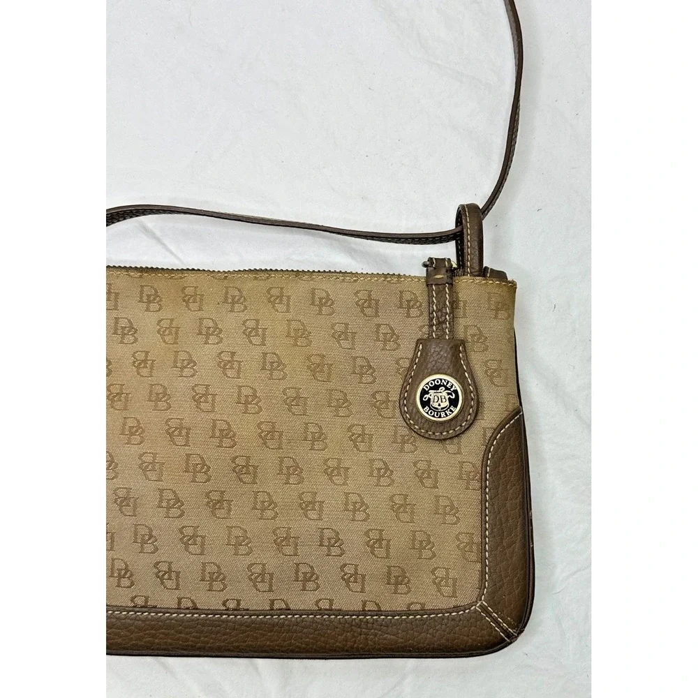 Vtg Dooney Bourke Purse DB Logo Canvas Jacquard Leather‎ Trim Brown Slim